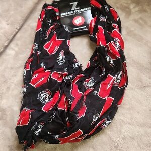 ZooZatz Women's Red Infinity Scarf Wisconsin Badgers